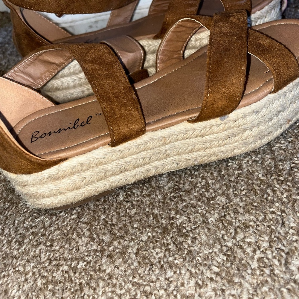 Women’s platform sandals